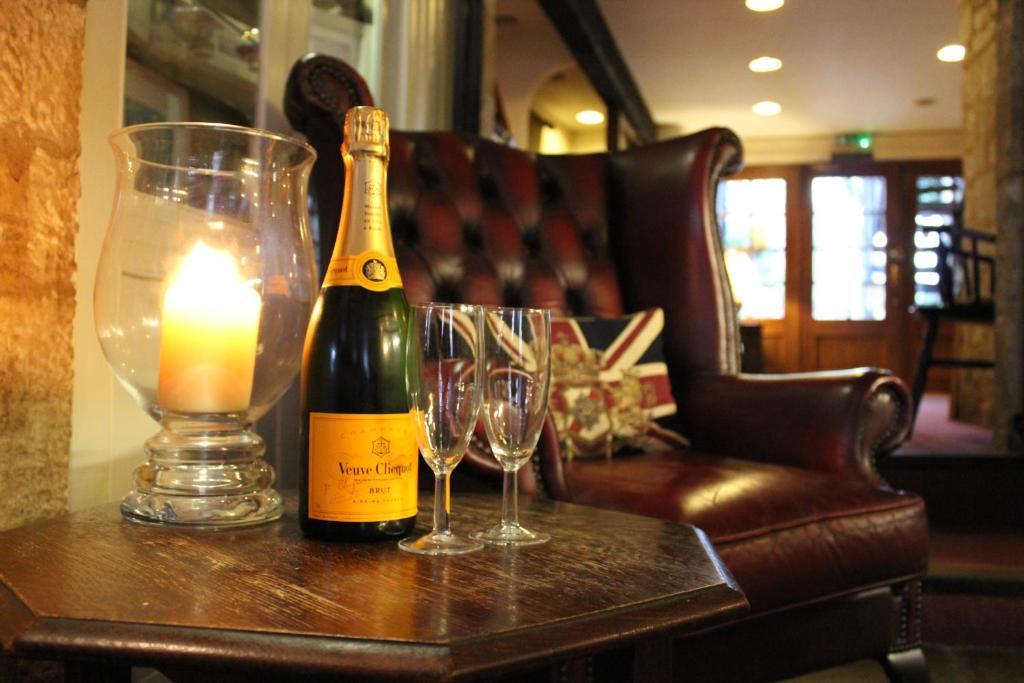 The Golden Pheasant Hotel Burford Exteriér fotografie