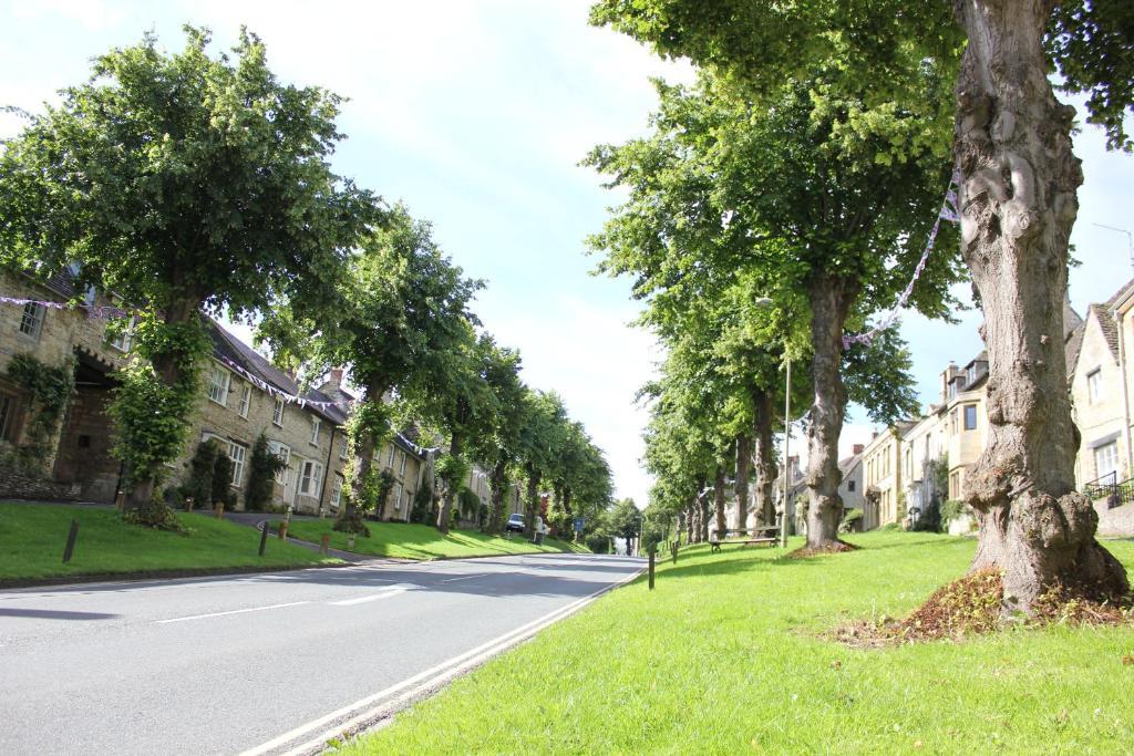 The Golden Pheasant Hotel Burford Exteriér fotografie