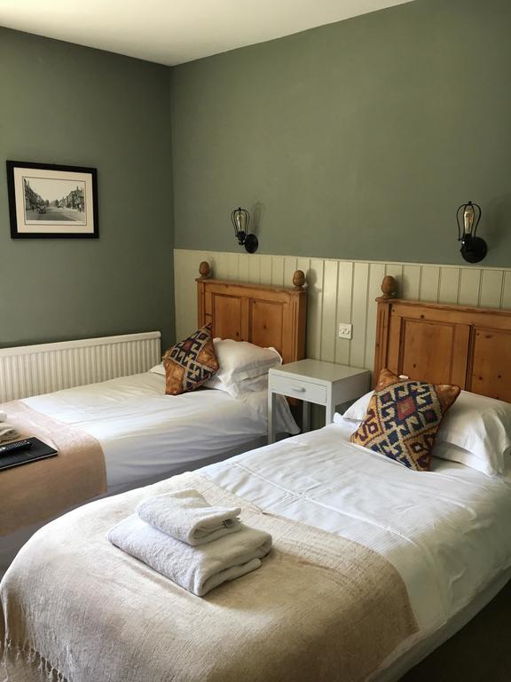 The Golden Pheasant Hotel Burford Exteriér fotografie